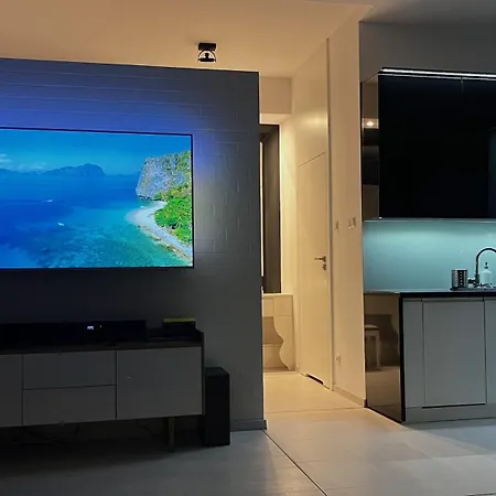 Panoramiczne Studio Z Widokiem Na Ogrod Apartament *