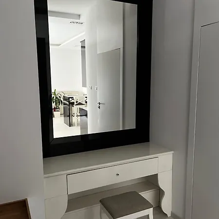 Panoramiczne Studio Z Widokiem Na Ogrod Poznań